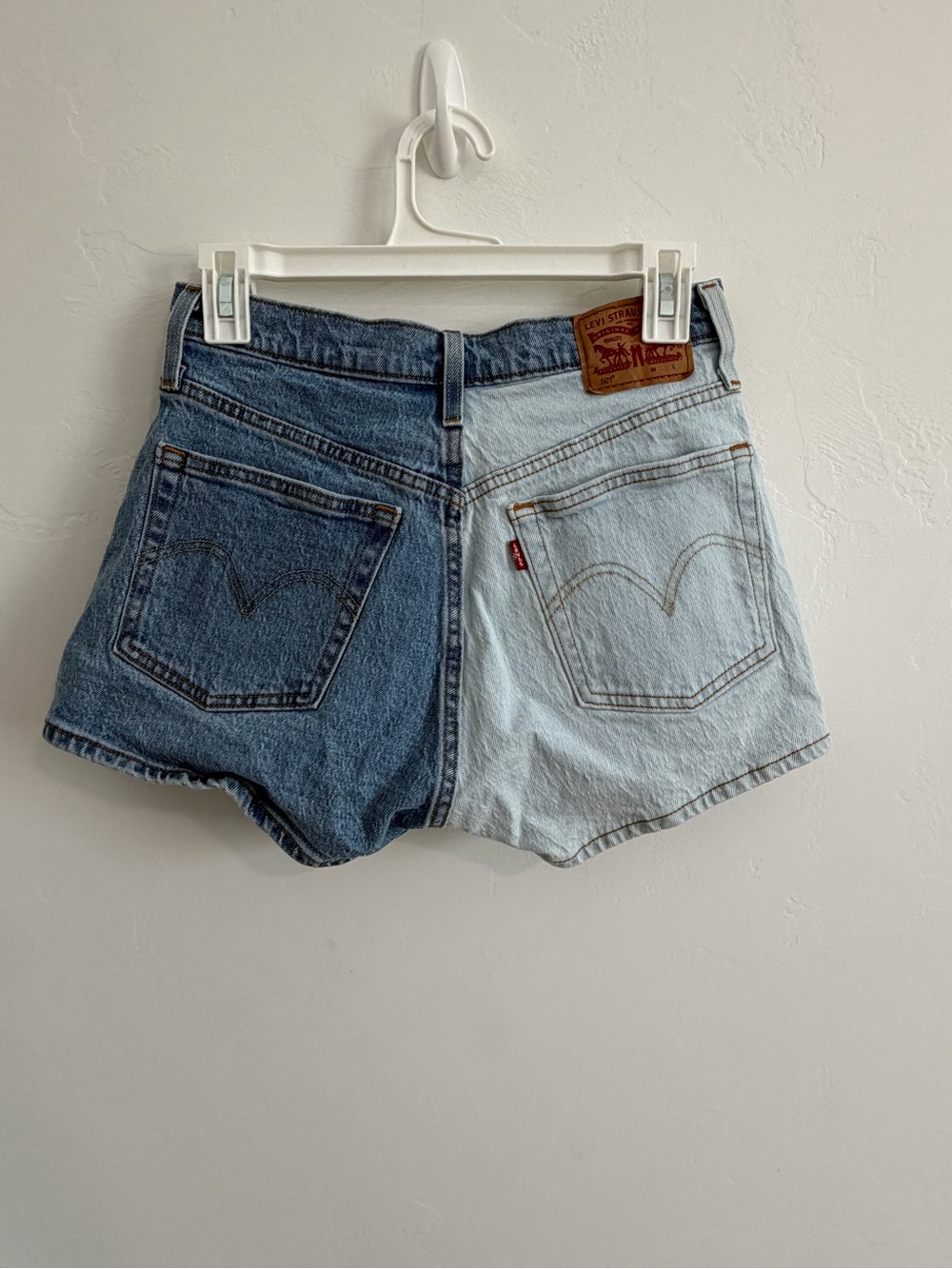 Levi’s 501 Original Two-Tone Denim Shorts W27 Colorblock Button Fly - Picture 2 of 8